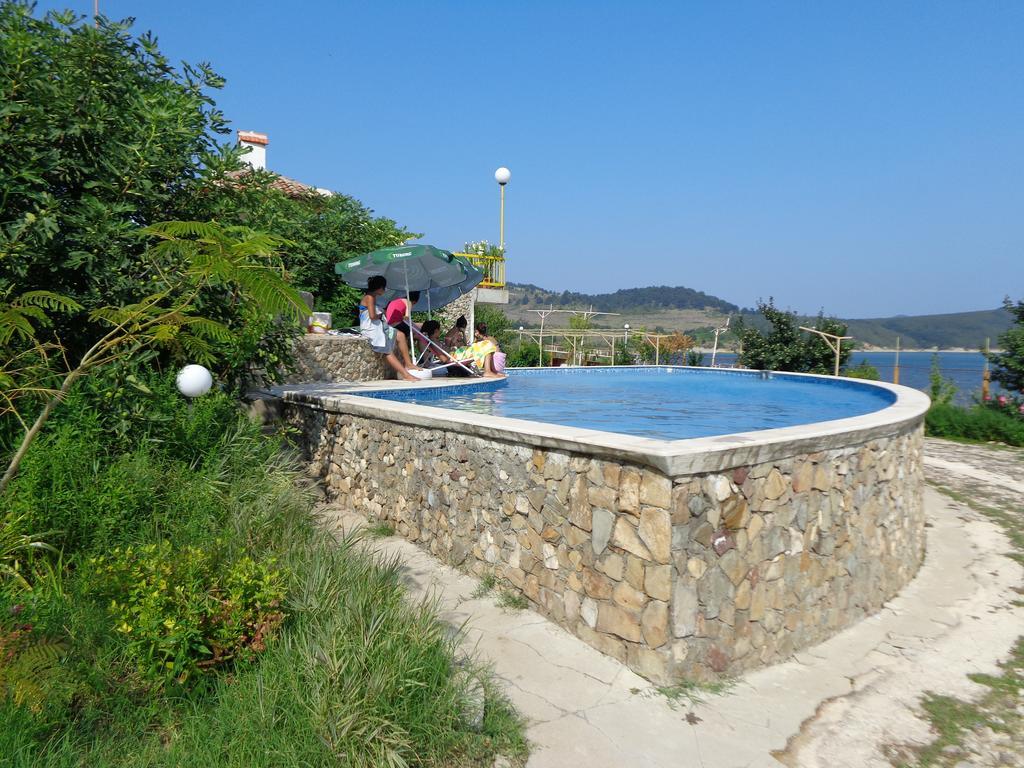 Family Hotel Belvedere Dŭlgopol المظهر الخارجي الصورة