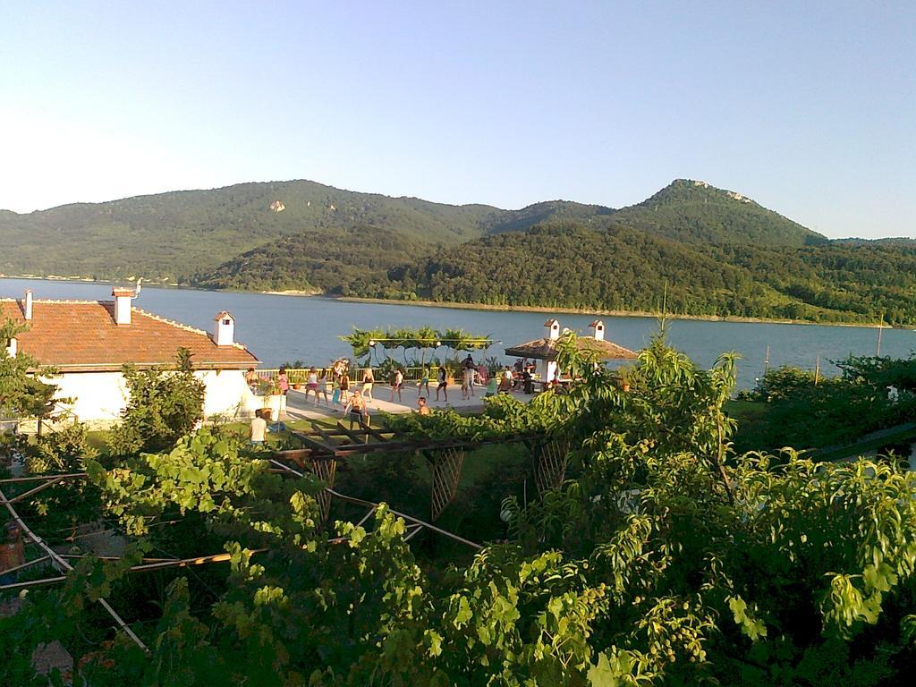 Family Hotel Belvedere Dŭlgopol المظهر الخارجي الصورة