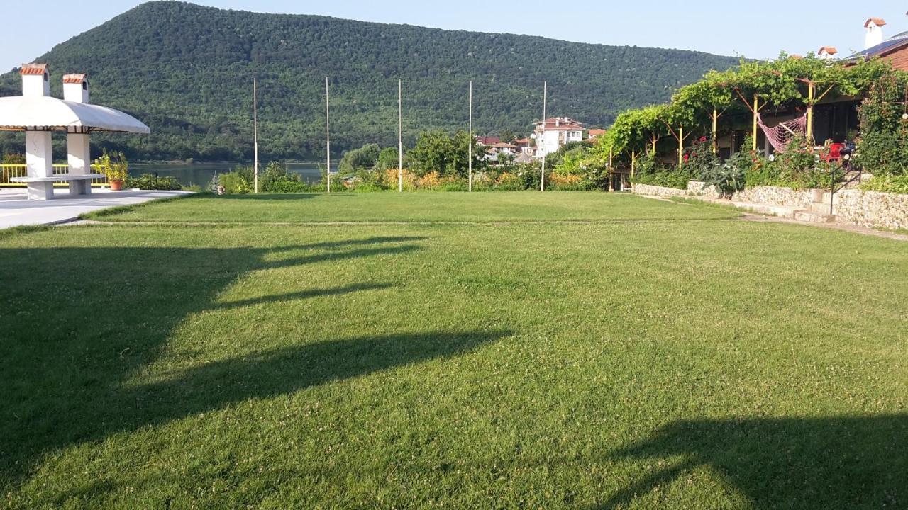 Family Hotel Belvedere Dŭlgopol المظهر الخارجي الصورة